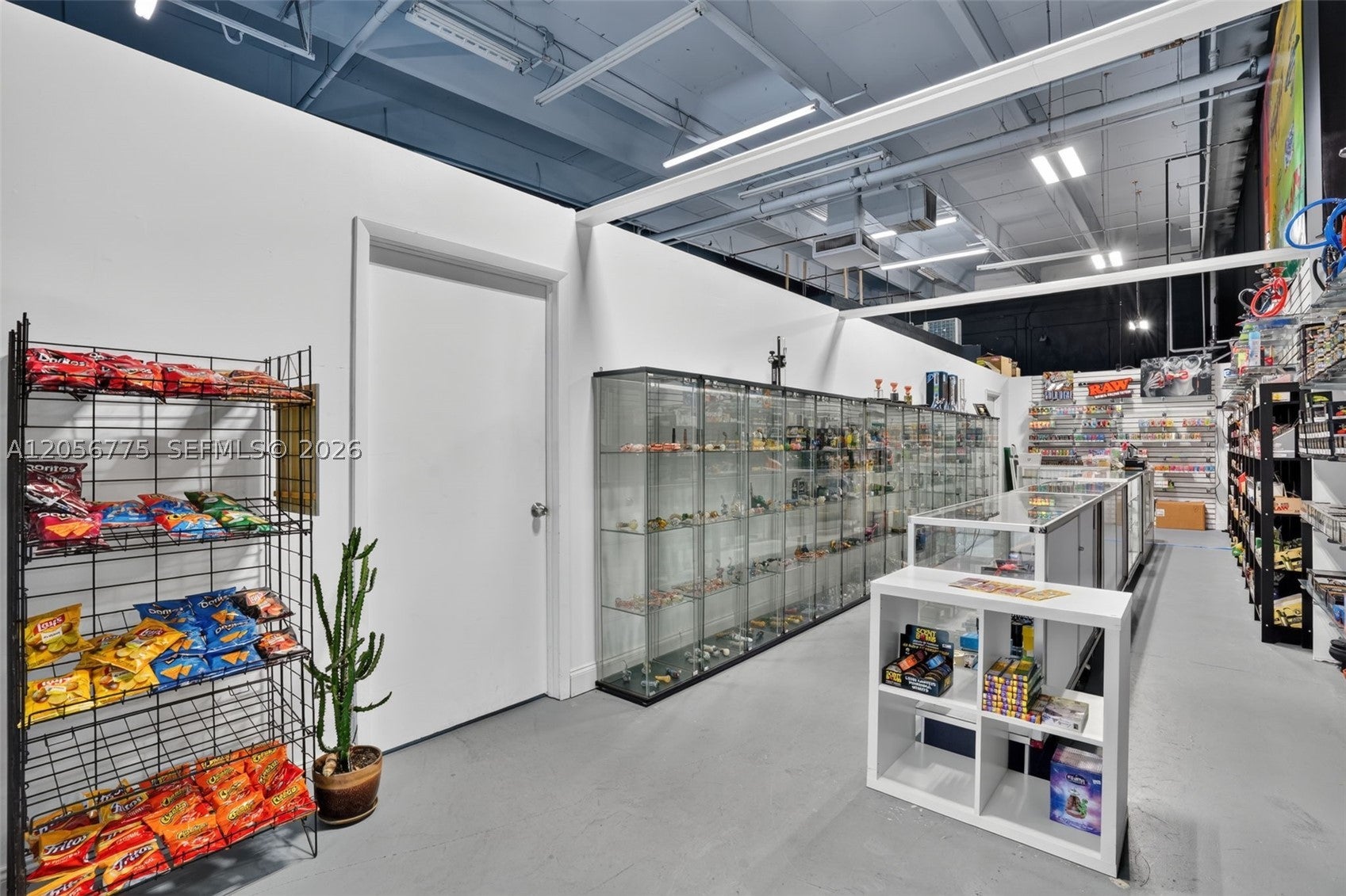 Wholesale, Distribution and Smoke Shop for Sale off 836 Expressway