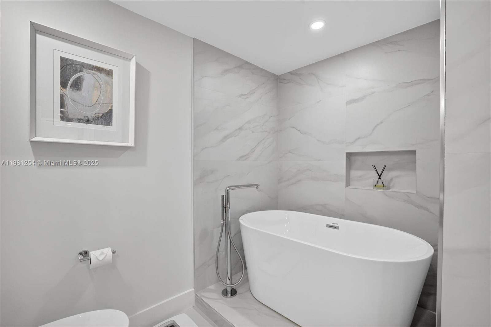 PORTSVIEW @ THE WATERWAYS - Residential