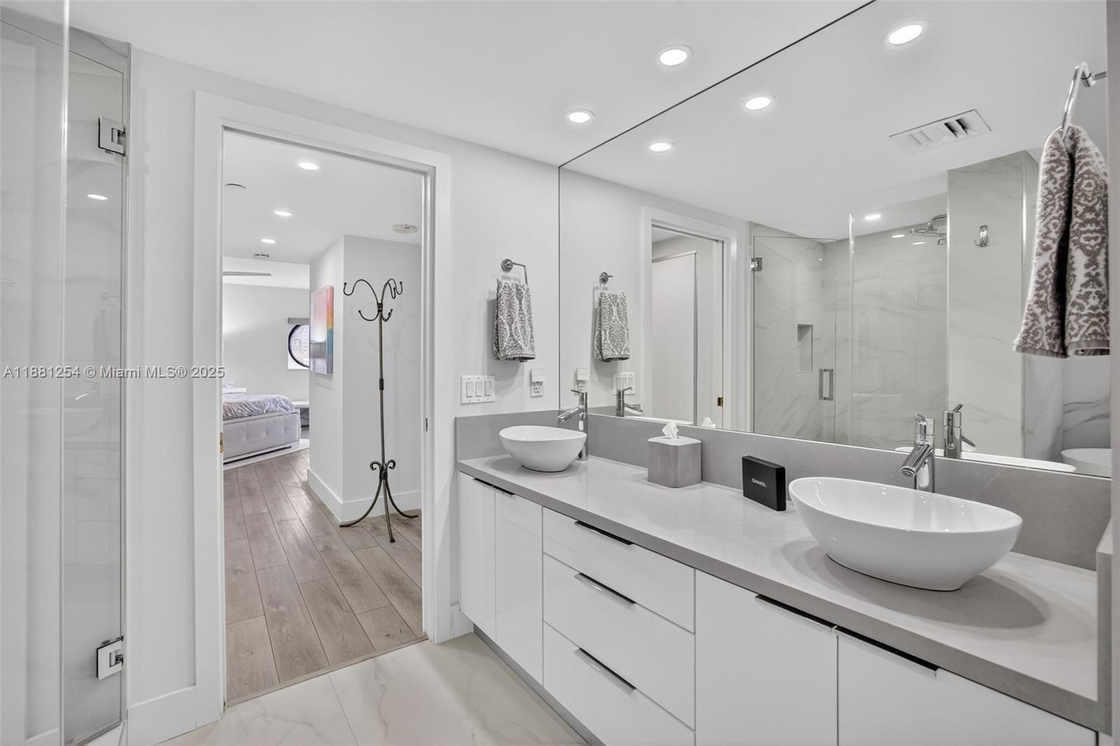 PORTSVIEW @ THE WATERWAYS - Residential