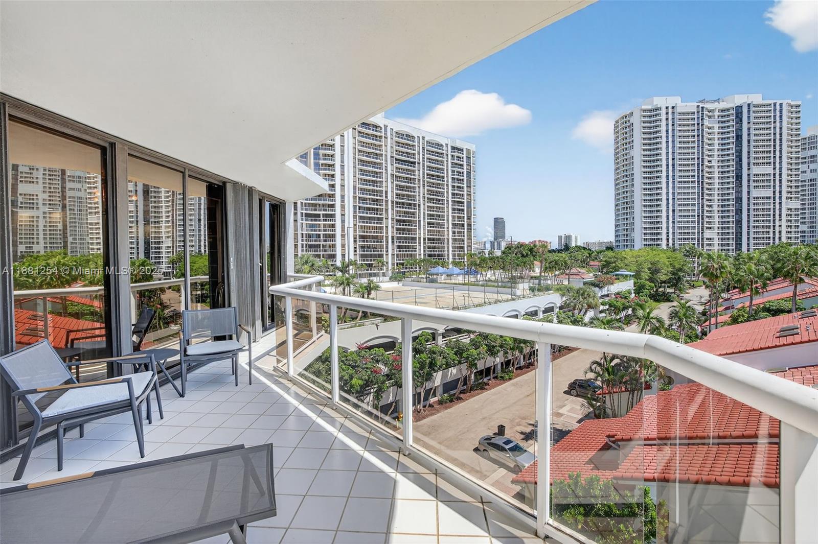 PORTSVIEW @ THE WATERWAYS - Residential