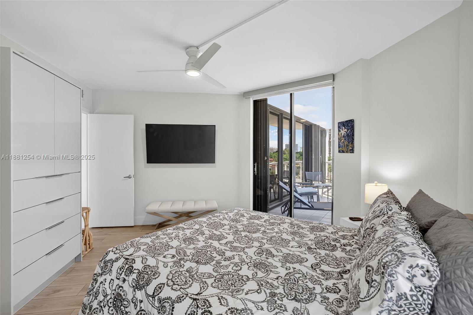 PORTSVIEW @ THE WATERWAYS - Residential