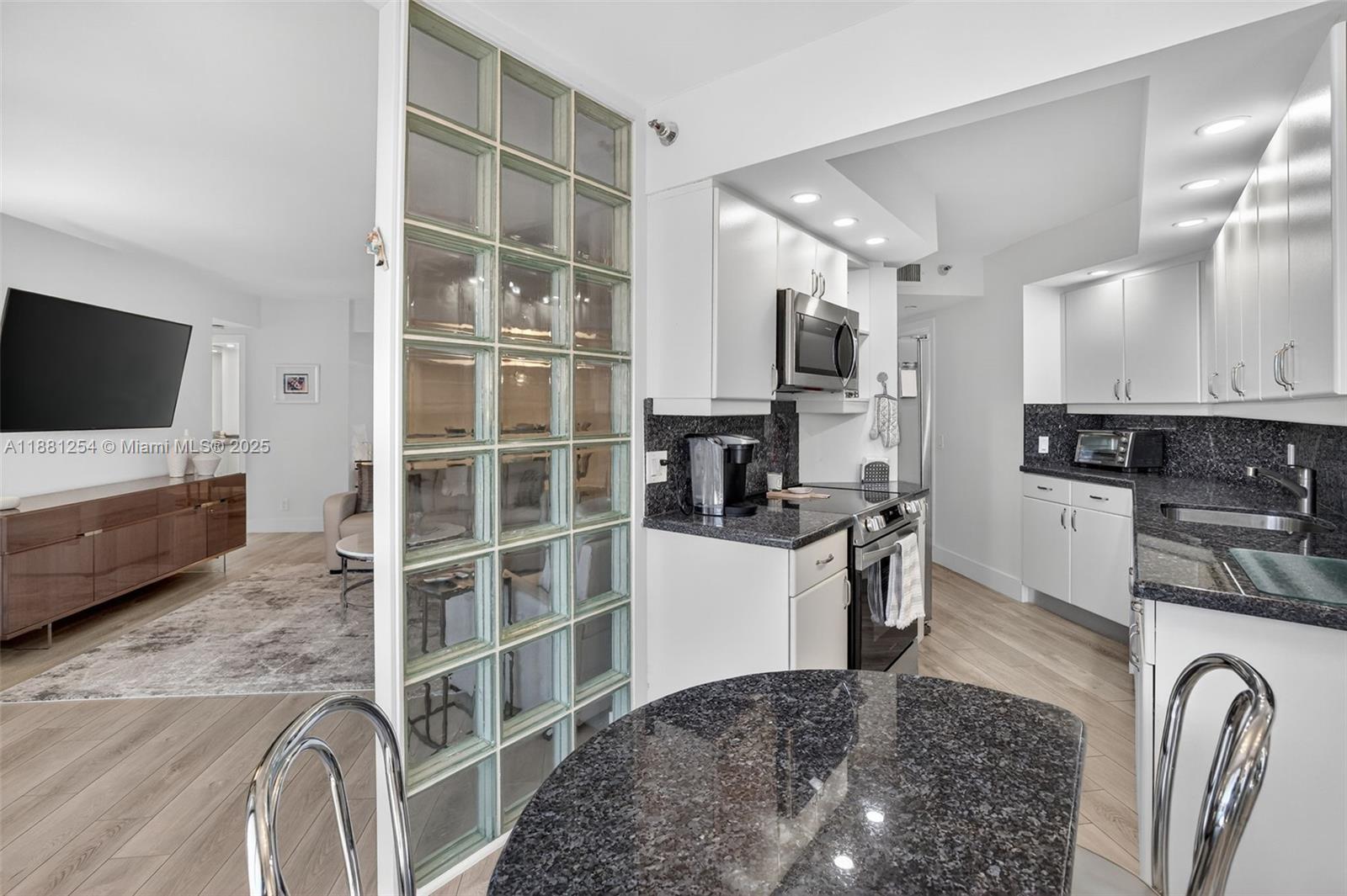 PORTSVIEW @ THE WATERWAYS - Residential