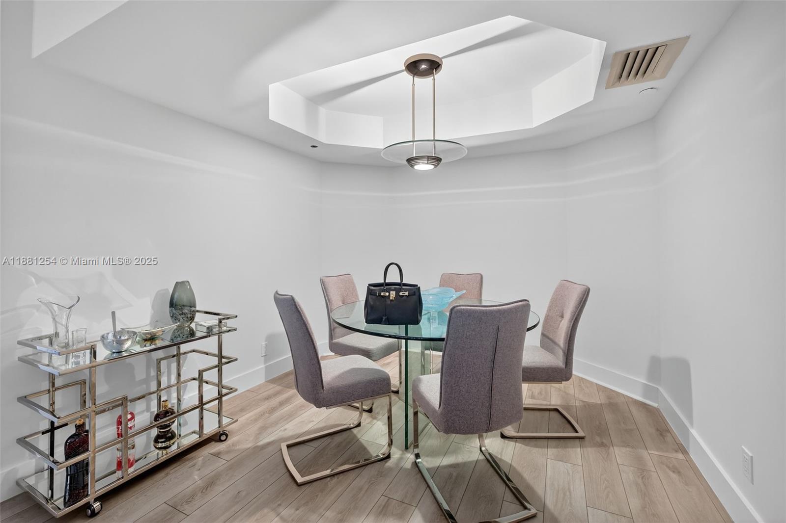 PORTSVIEW @ THE WATERWAYS - Residential