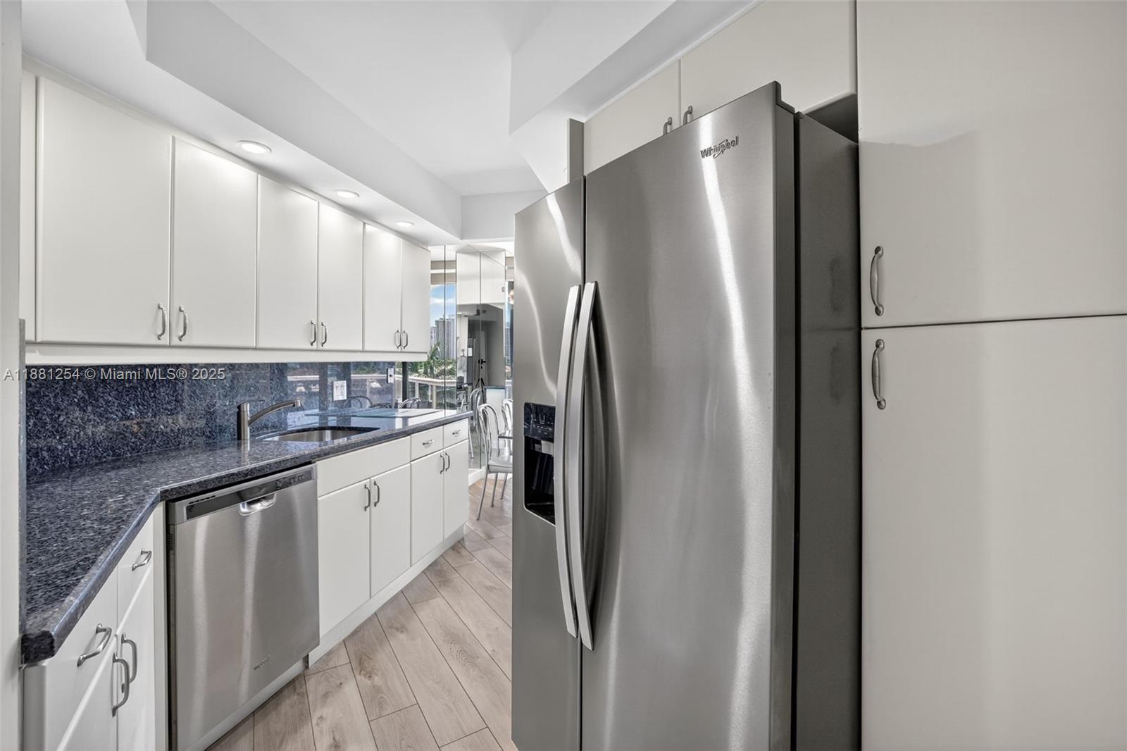 PORTSVIEW @ THE WATERWAYS - Residential