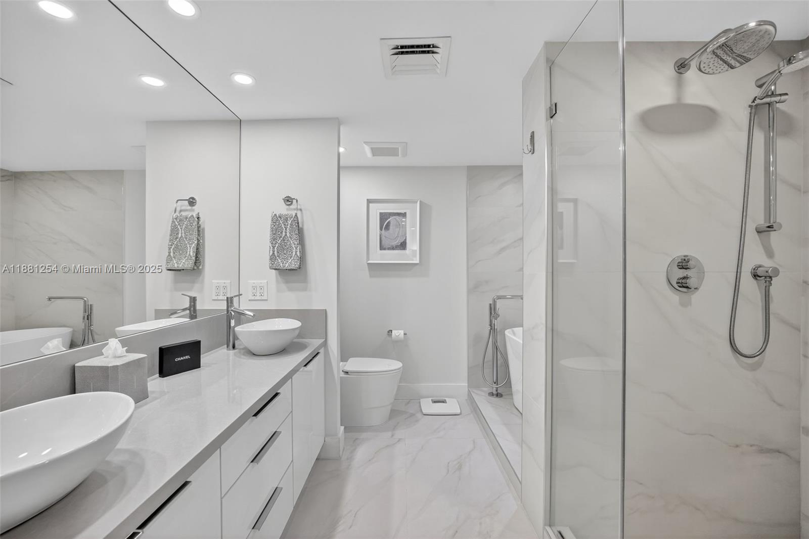 PORTSVIEW @ THE WATERWAYS - Residential