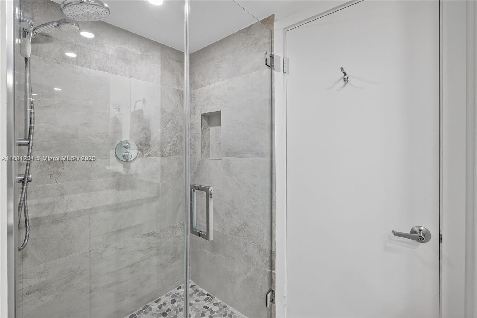 PORTSVIEW @ THE WATERWAYS - Residential