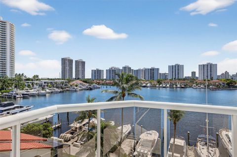 Photo of 3610 Yacht Club Dr #508, Aventura, FL 33180 (MLS # A11881254)