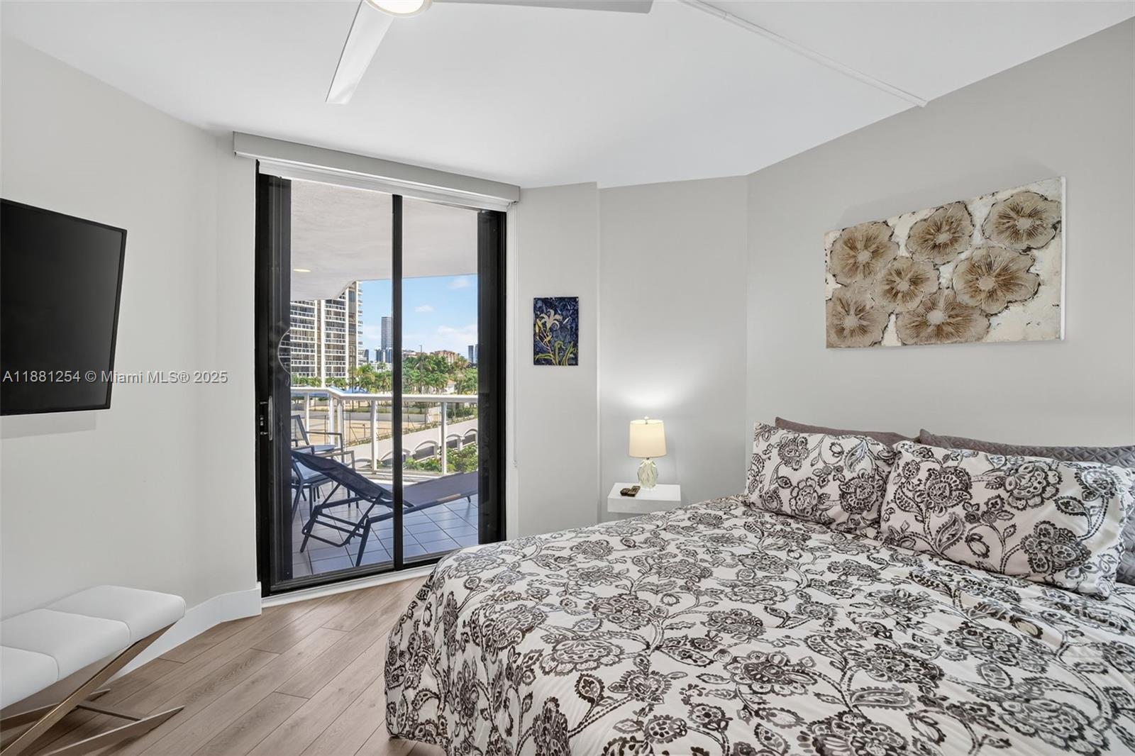 PORTSVIEW @ THE WATERWAYS - Residential