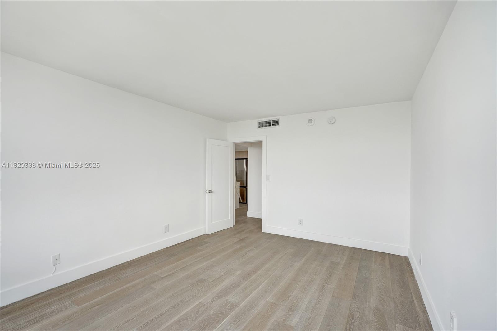 5600 CONDO - Residential