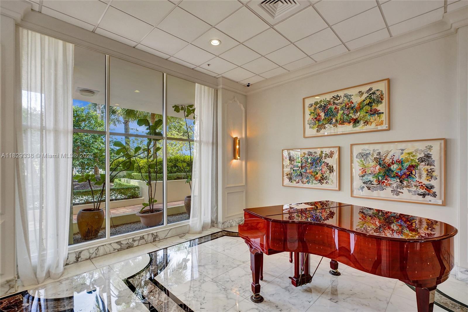 5600 CONDO - Residential