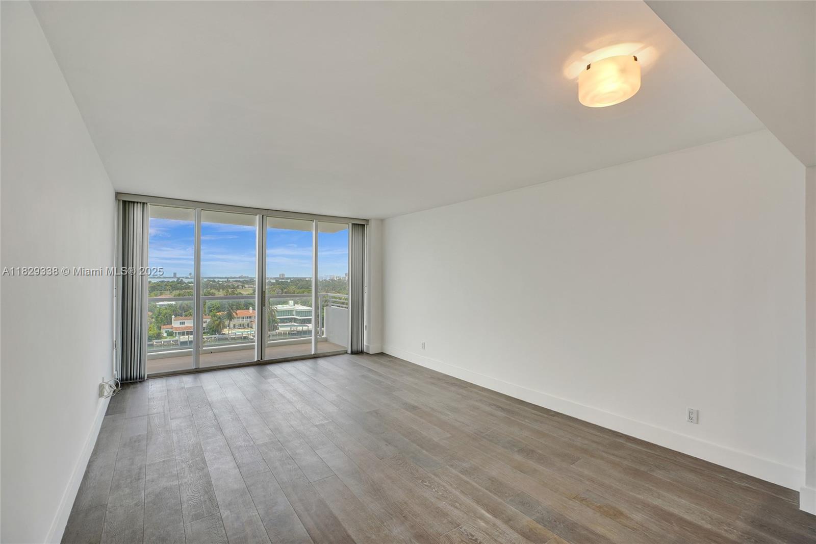 5600 CONDO - Residential