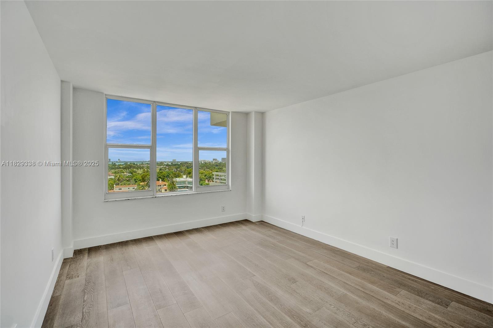 5600 CONDO - Residential