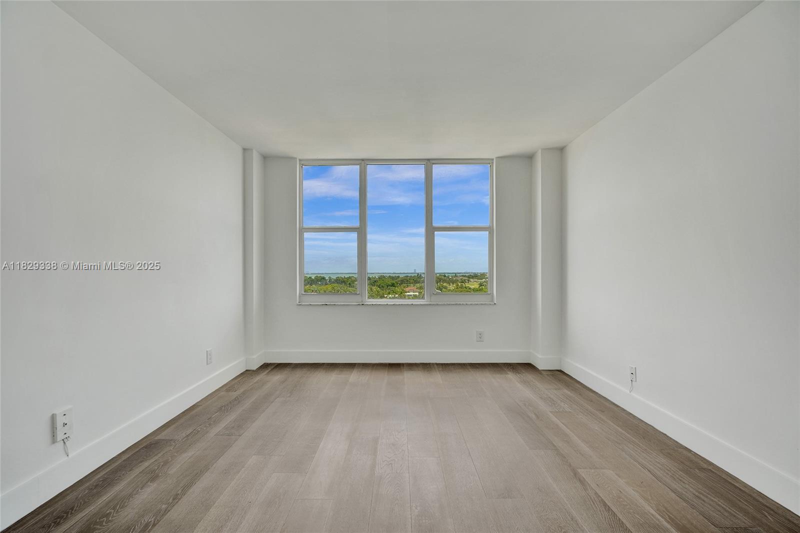 5600 CONDO - Residential