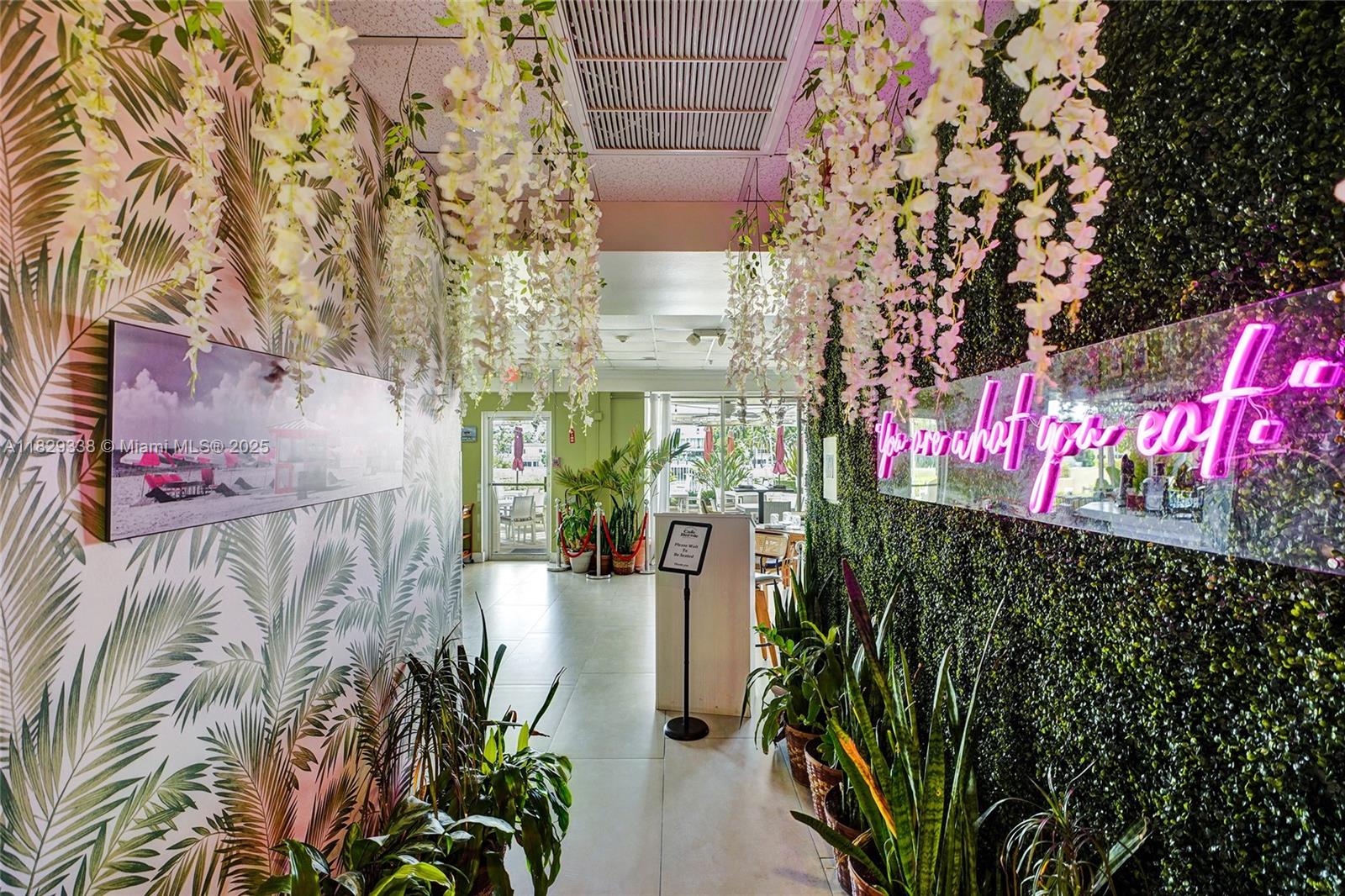 5600 CONDO - Residential