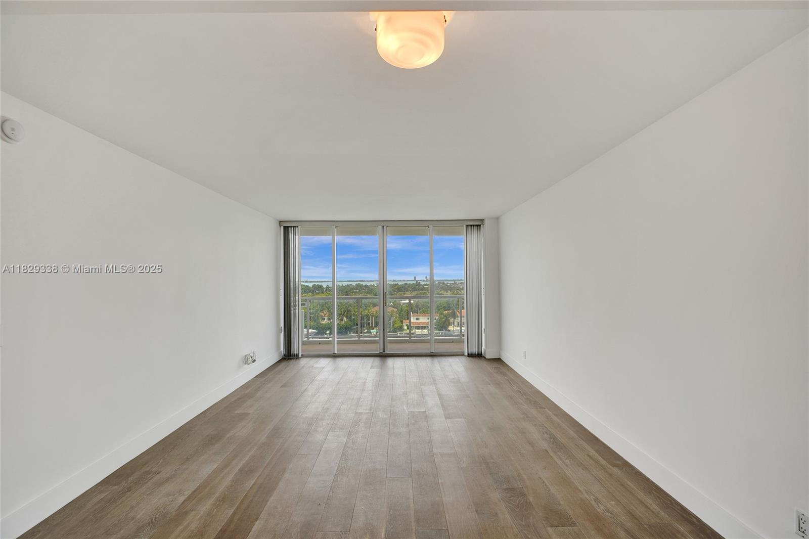 5600 CONDO - Residential