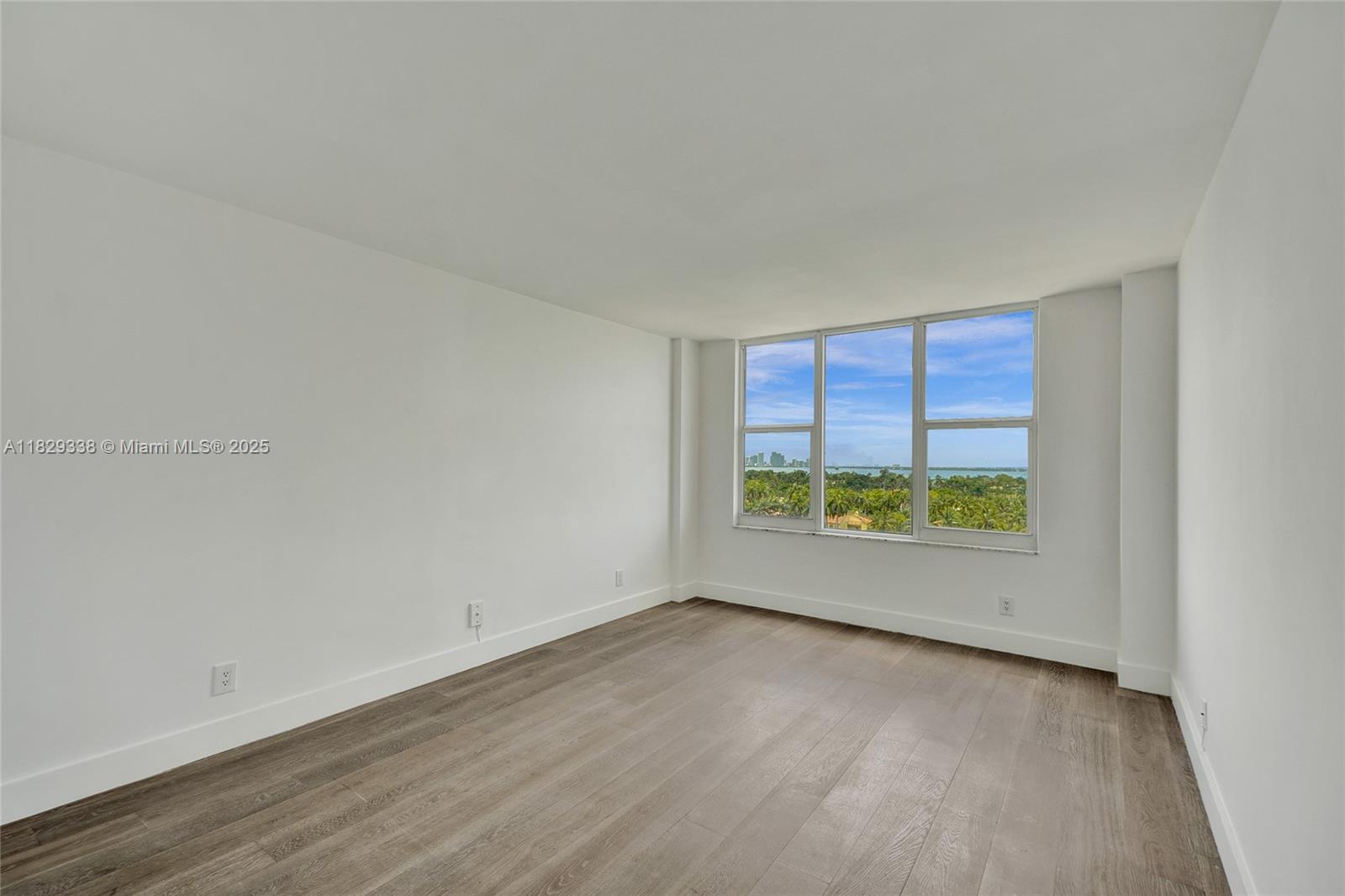 5600 CONDO - Residential