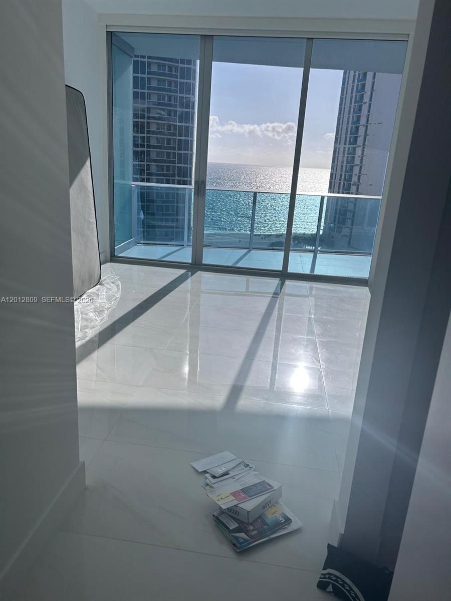 AURORA - Residential Lease
