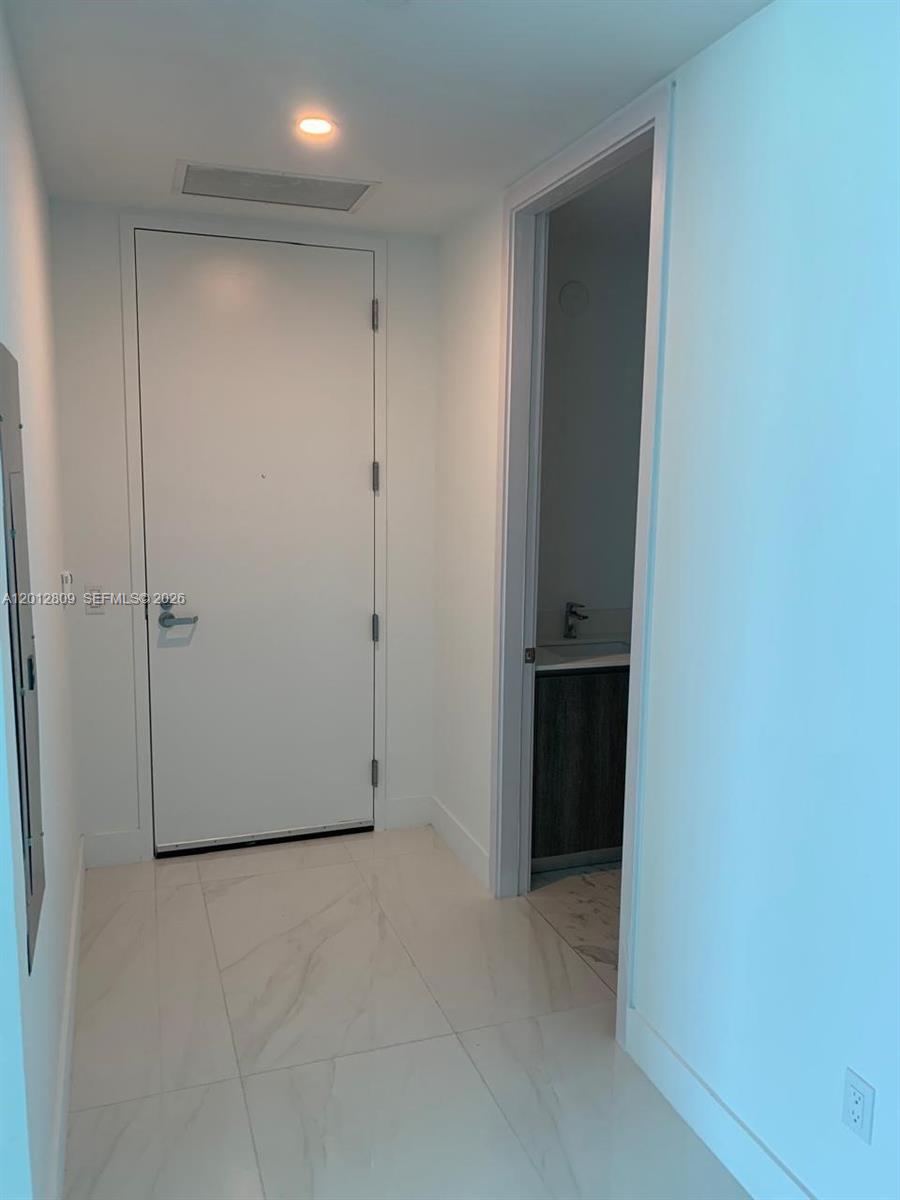 AURORA - Residential Lease