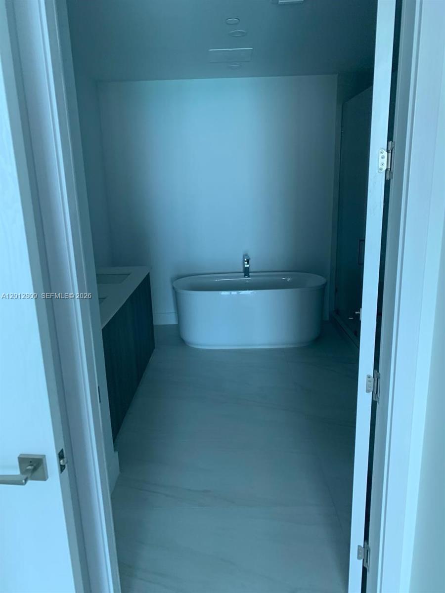 AURORA - Residential Lease