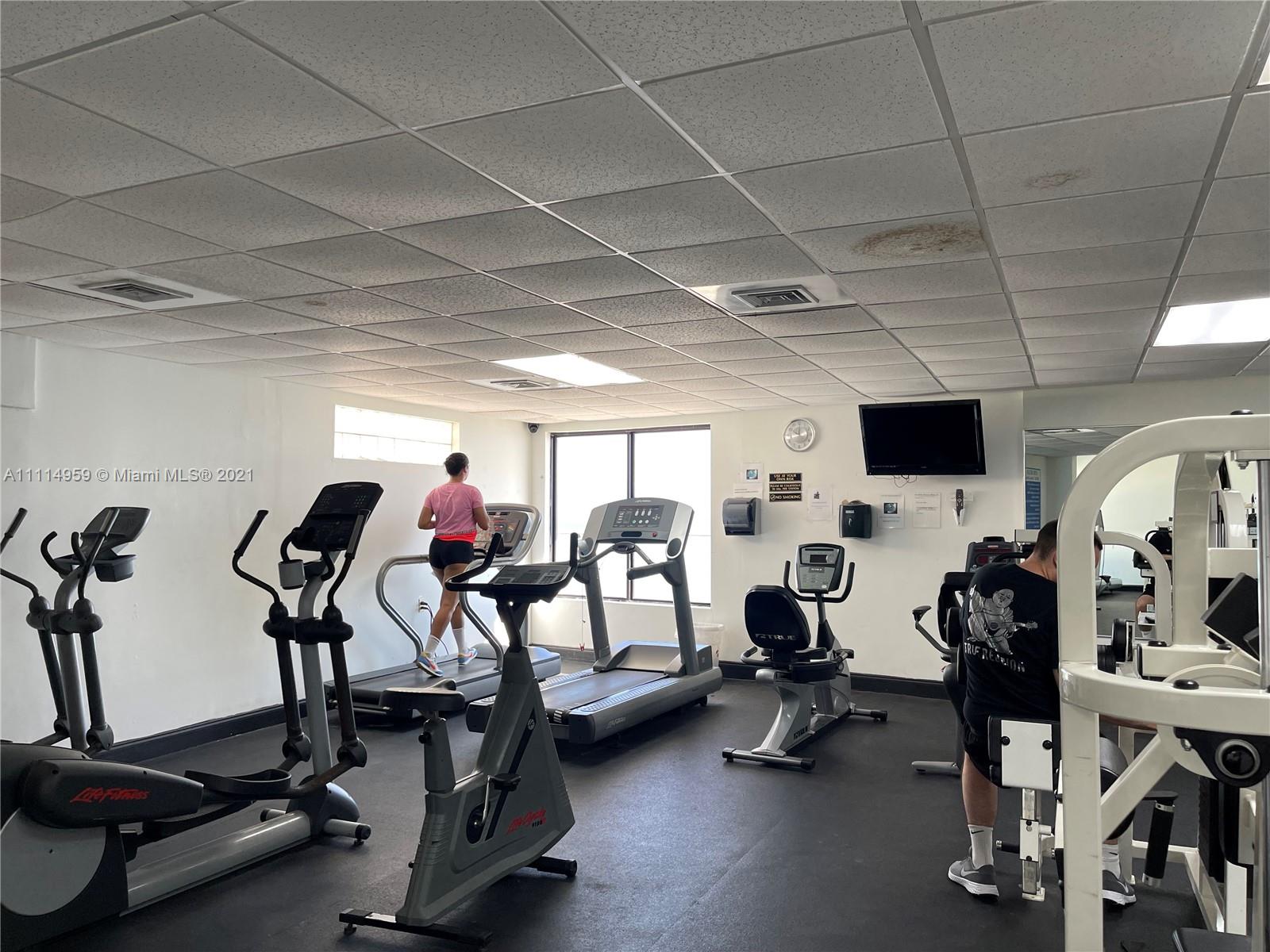 SEA AIR TOWERS CONDO - Residential Lease