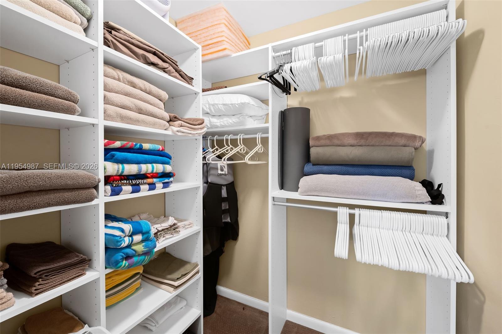 IMPERIAL POINT 1 SEC - Residential