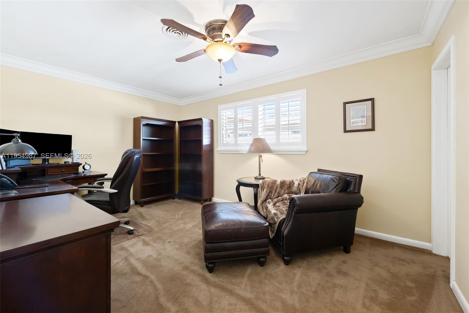 IMPERIAL POINT 1 SEC - Residential