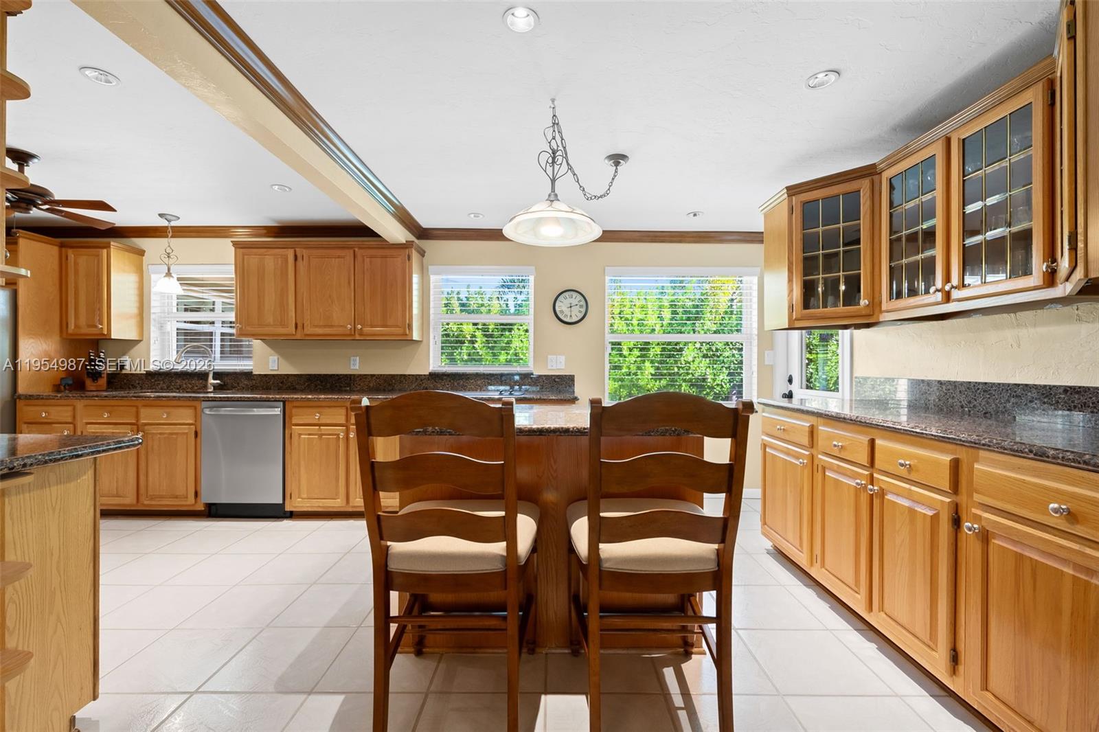 IMPERIAL POINT 1 SEC - Residential