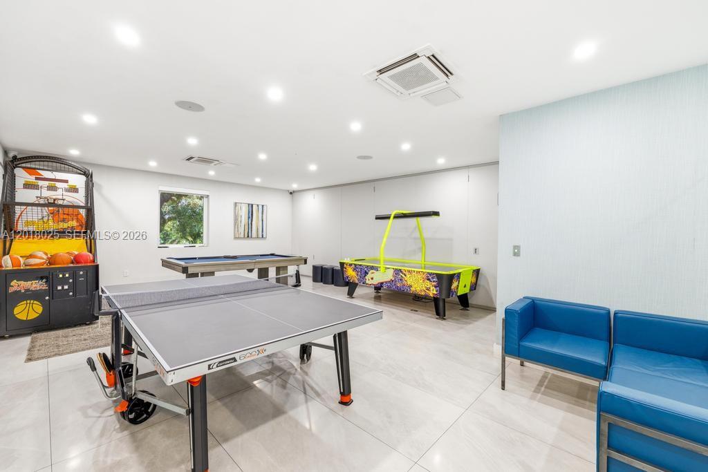 HARGER HILLS - Residential