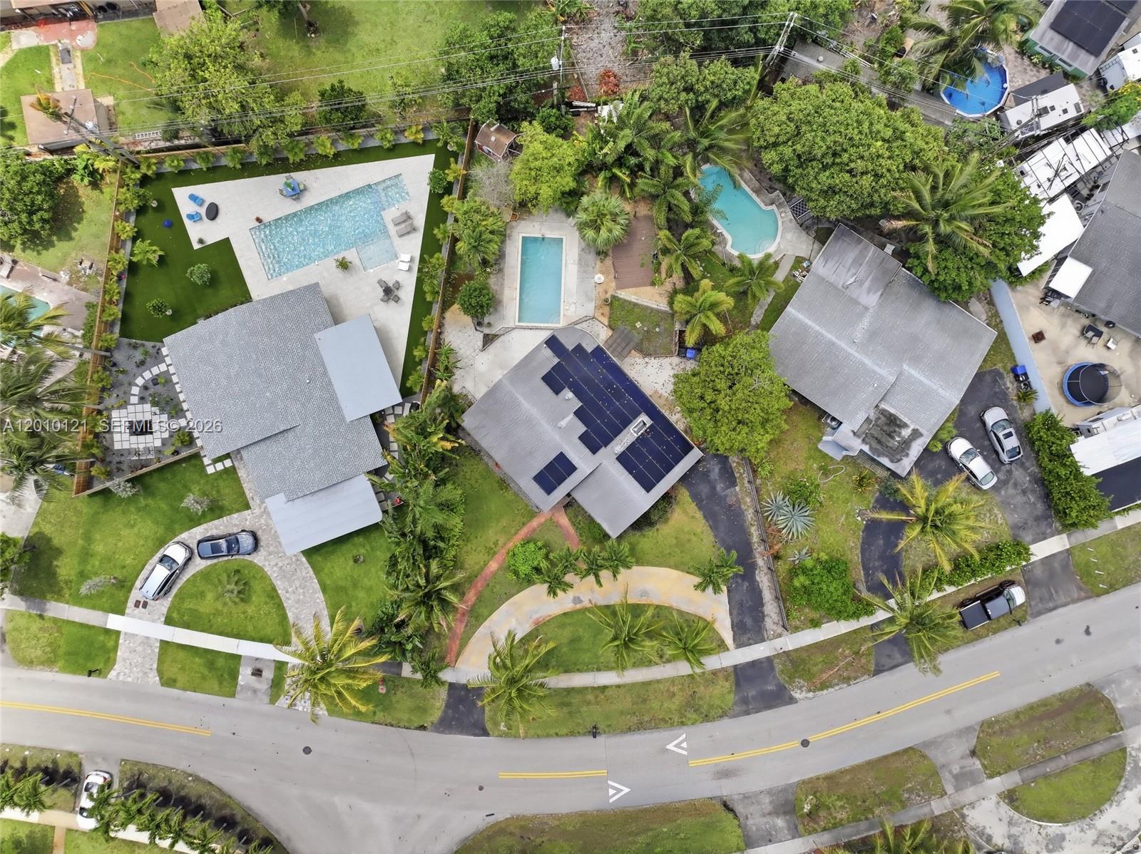 LAUDERDALE VILLAS - Residential