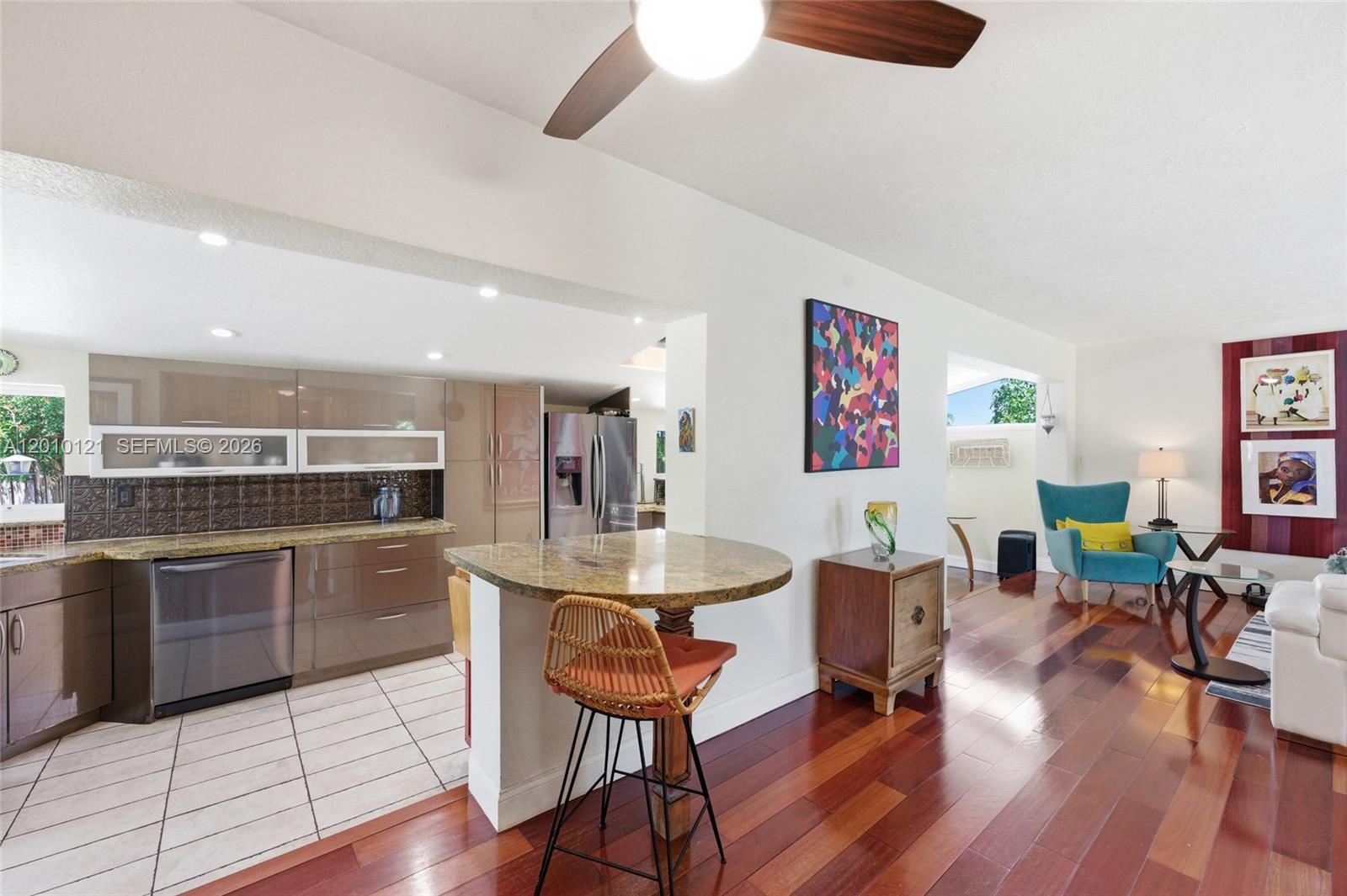 LAUDERDALE VILLAS - Residential