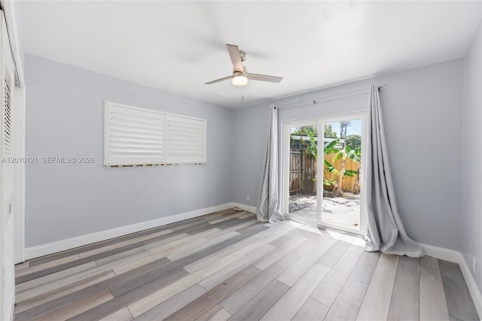 LAUDERDALE VILLAS - Residential