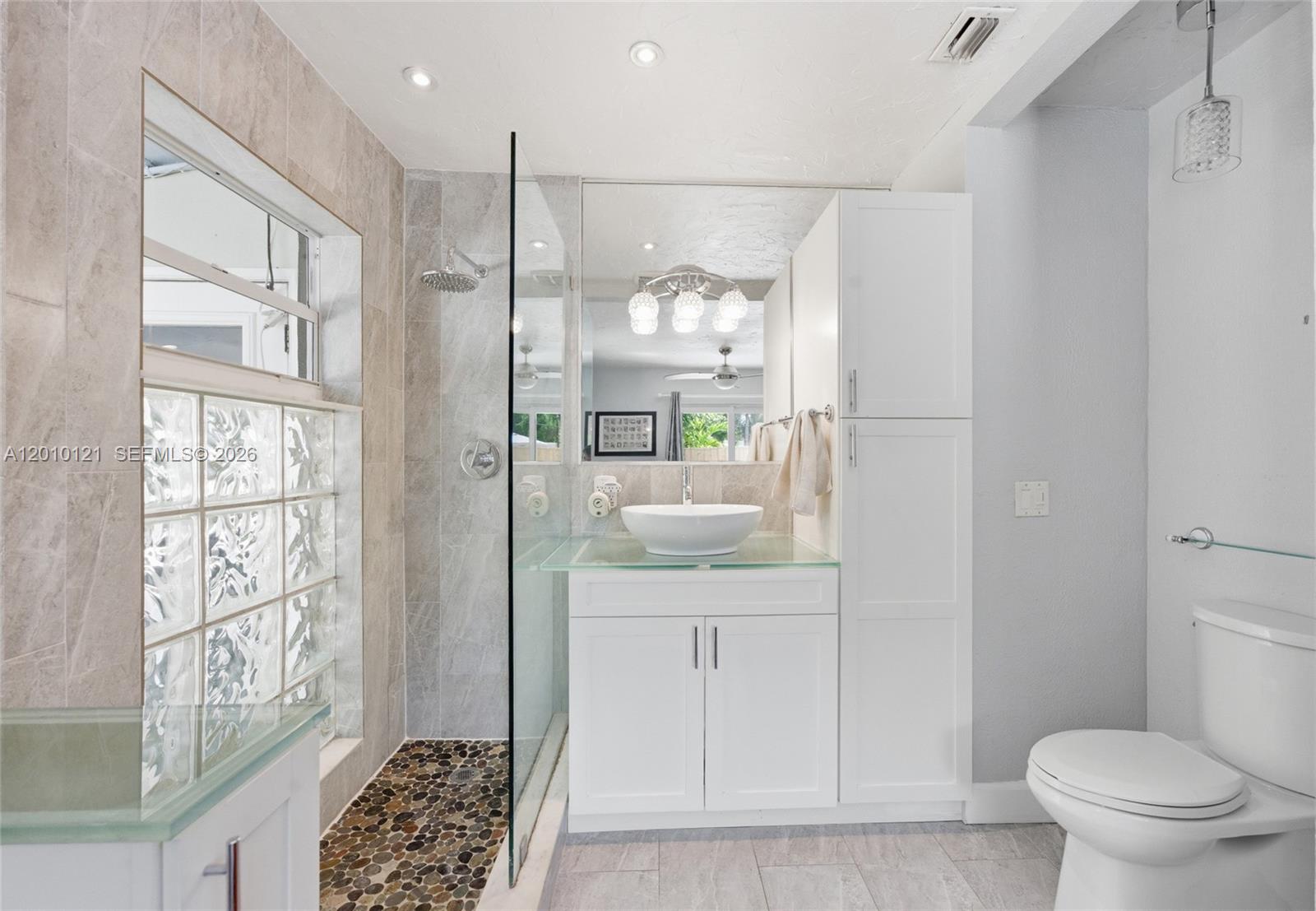 LAUDERDALE VILLAS - Residential
