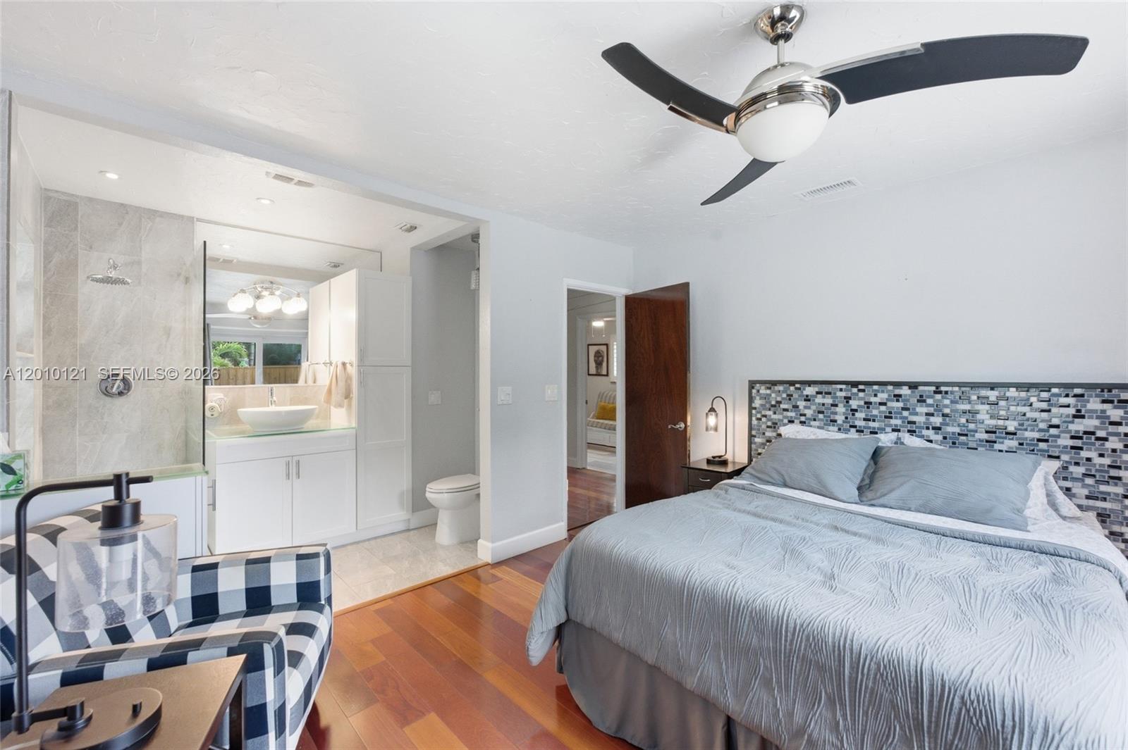 LAUDERDALE VILLAS - Residential