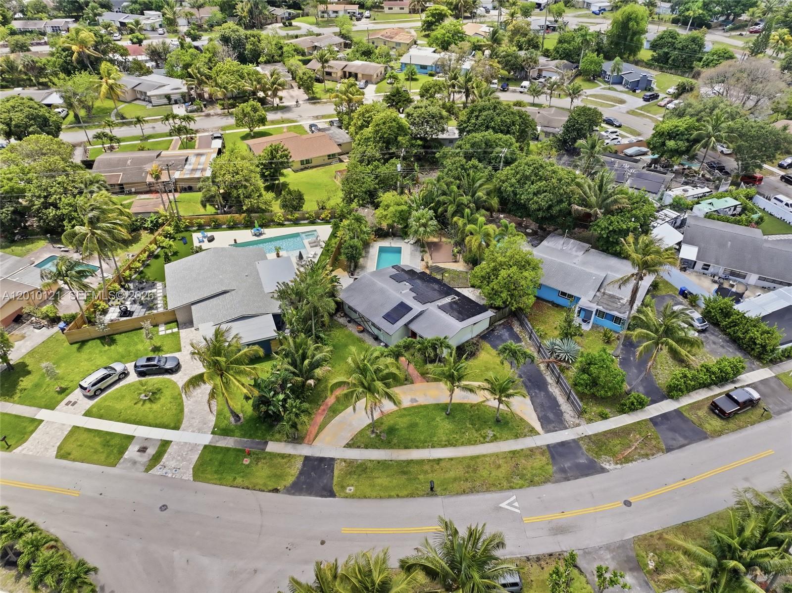 LAUDERDALE VILLAS - Residential
