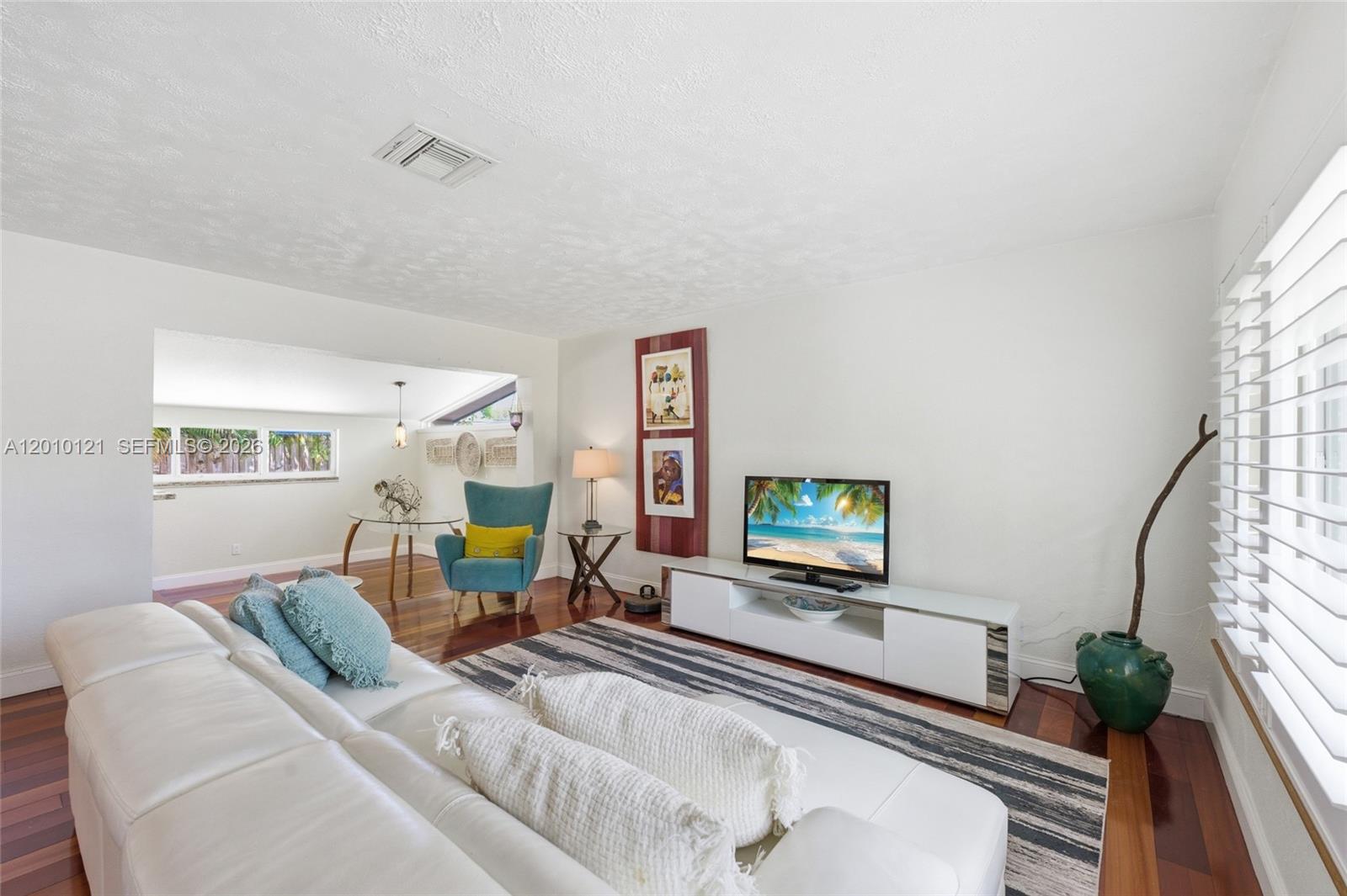 LAUDERDALE VILLAS - Residential