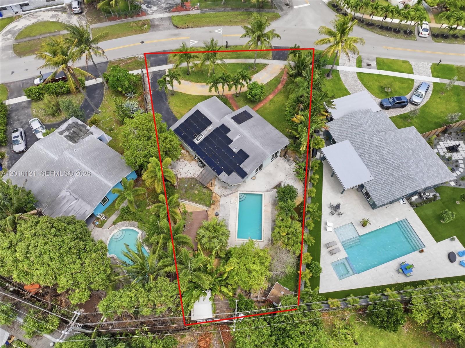 LAUDERDALE VILLAS - Residential