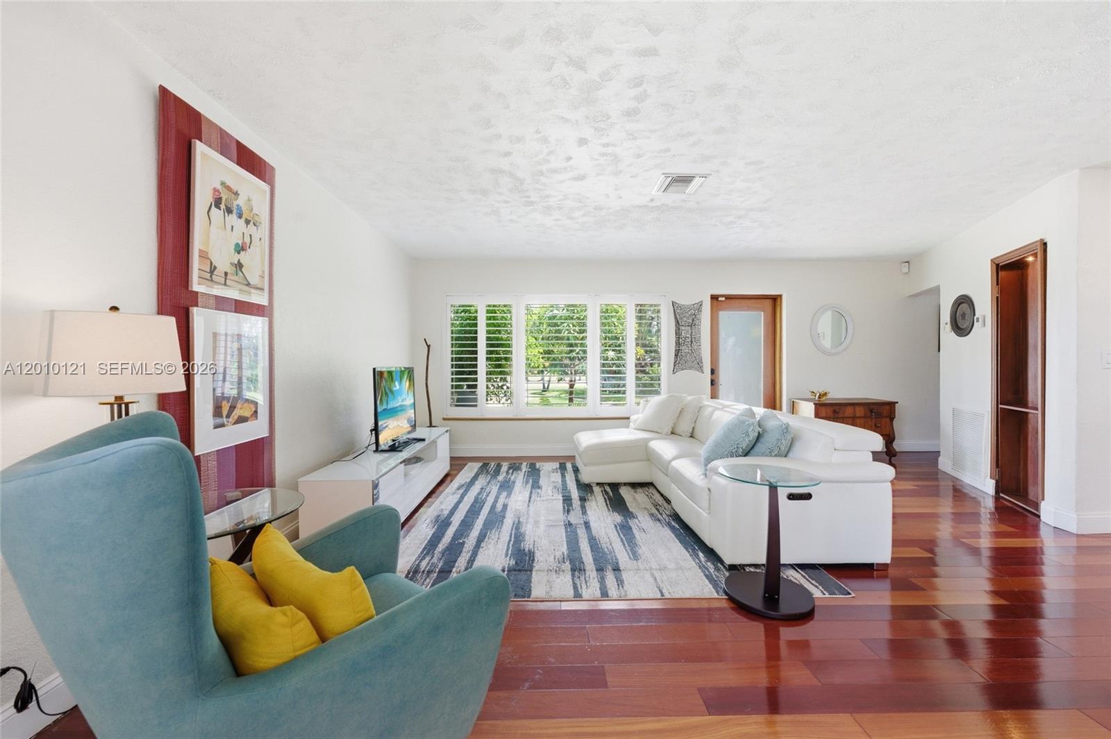 LAUDERDALE VILLAS - Residential