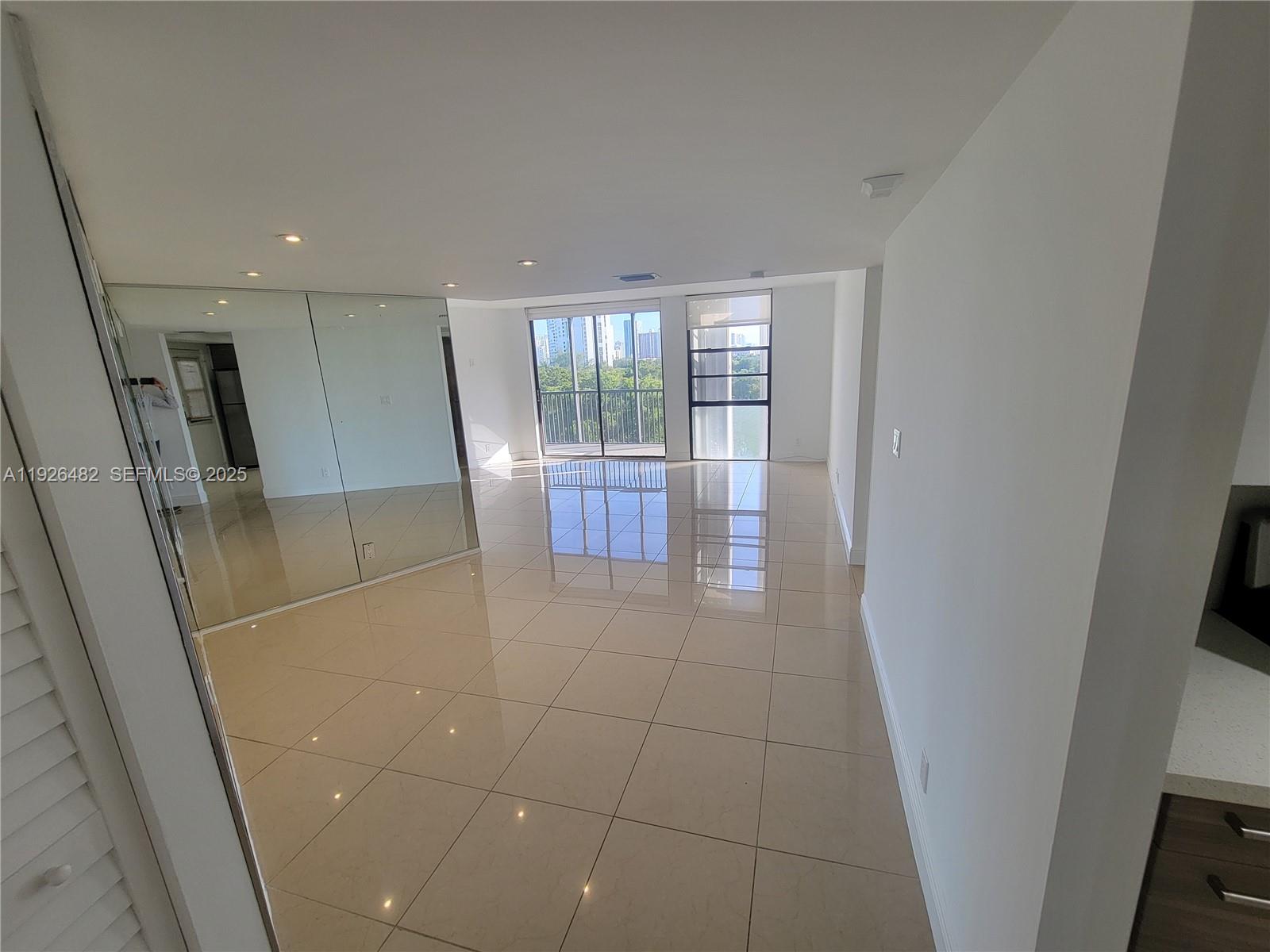 BRAVURA I CONDO - Residential Lease