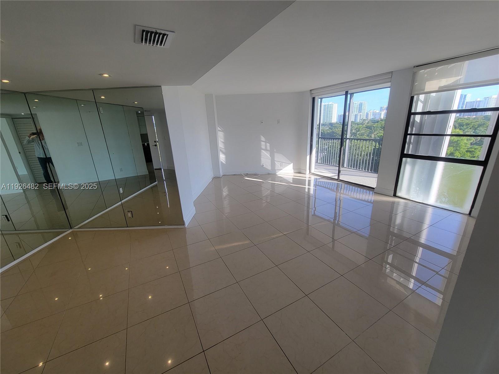 BRAVURA I CONDO - Residential Lease