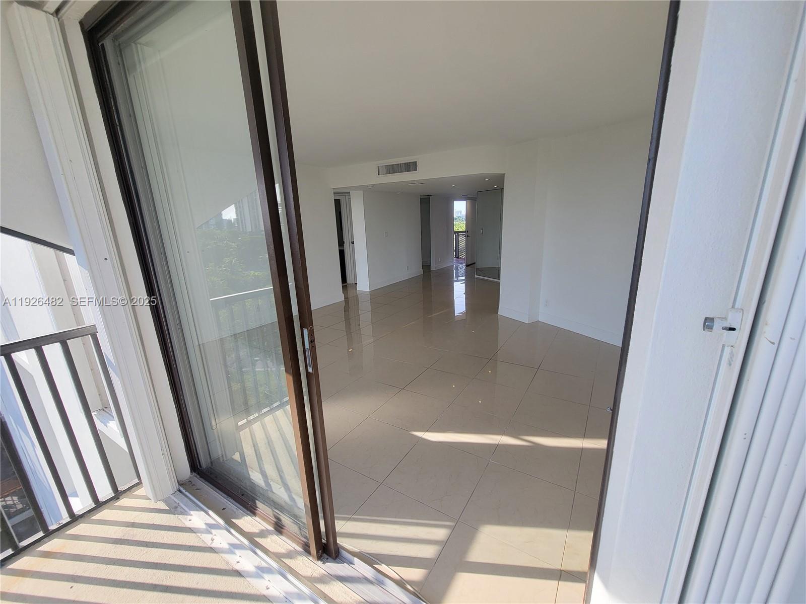 BRAVURA I CONDO - Residential Lease