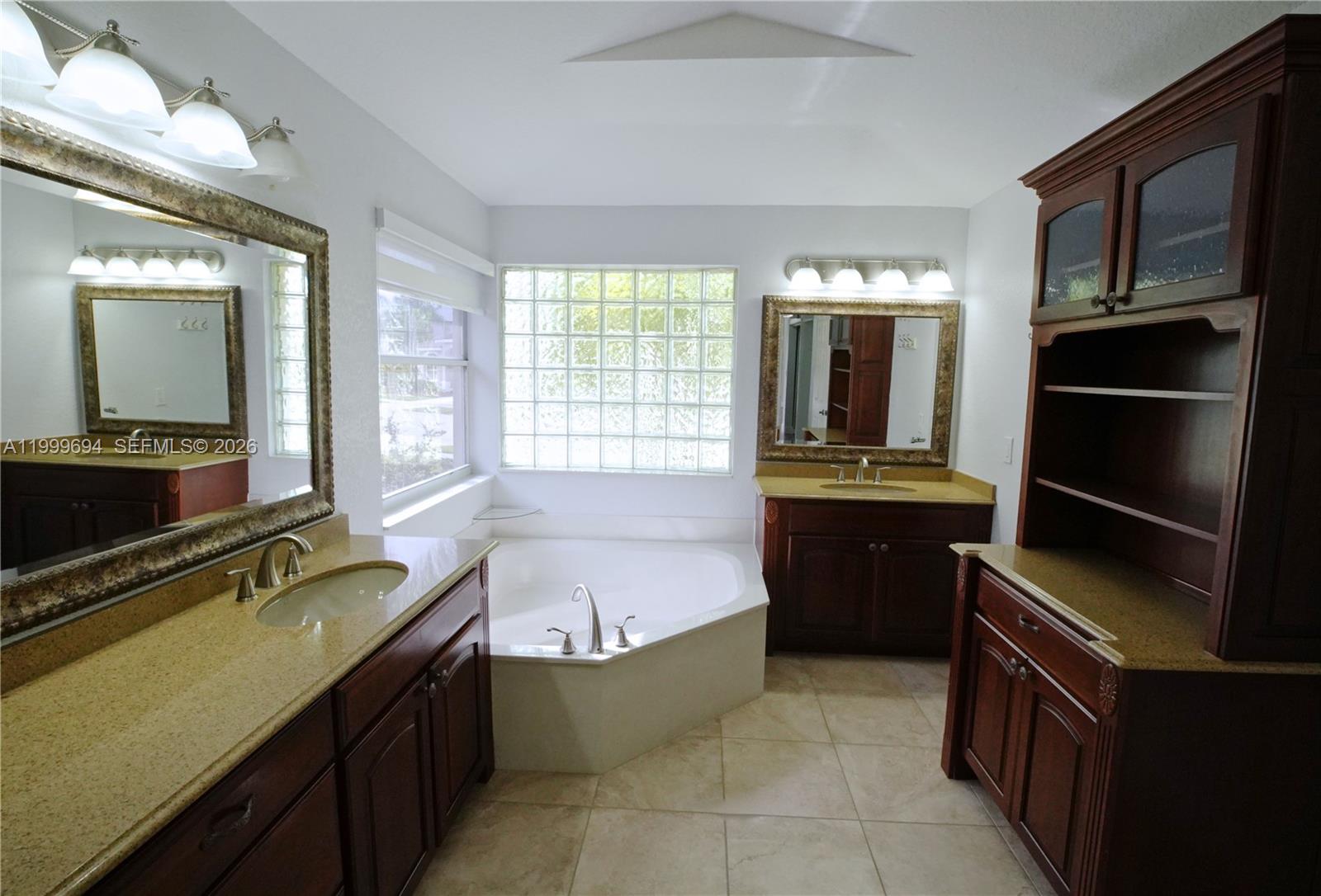 SILVER LAKES PHASE III - Residential Lease