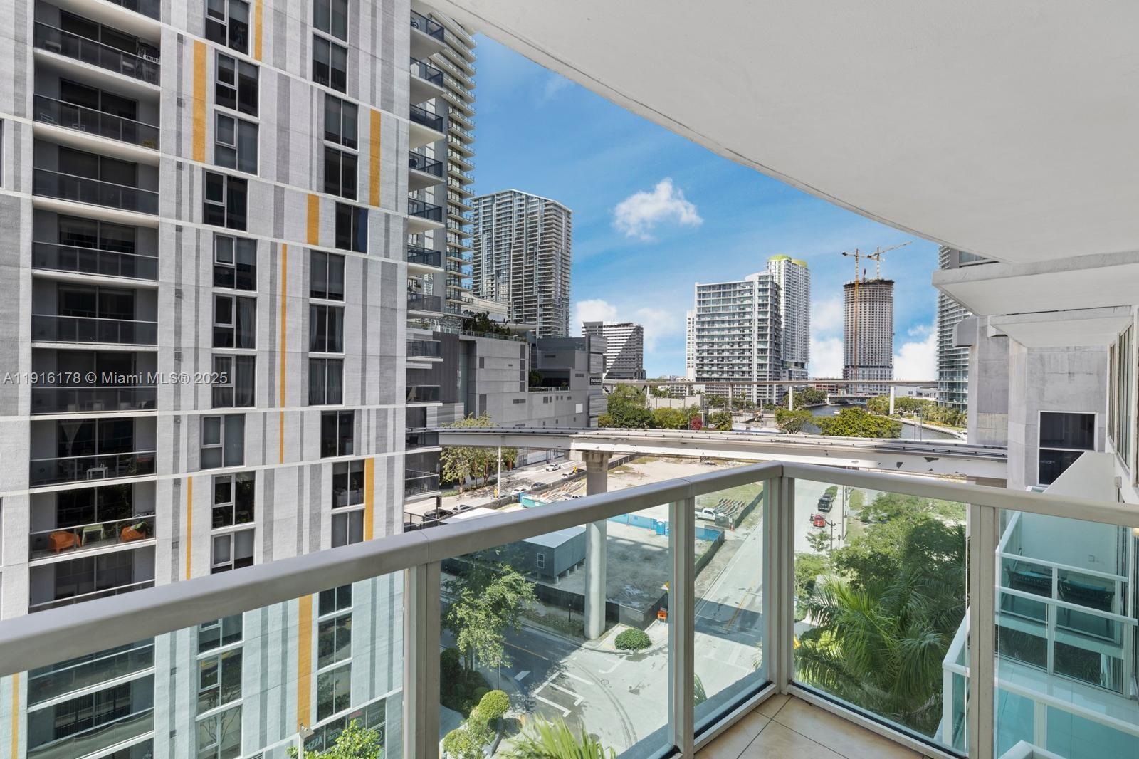 BRICKELL ON THE RIVER S T - Residential