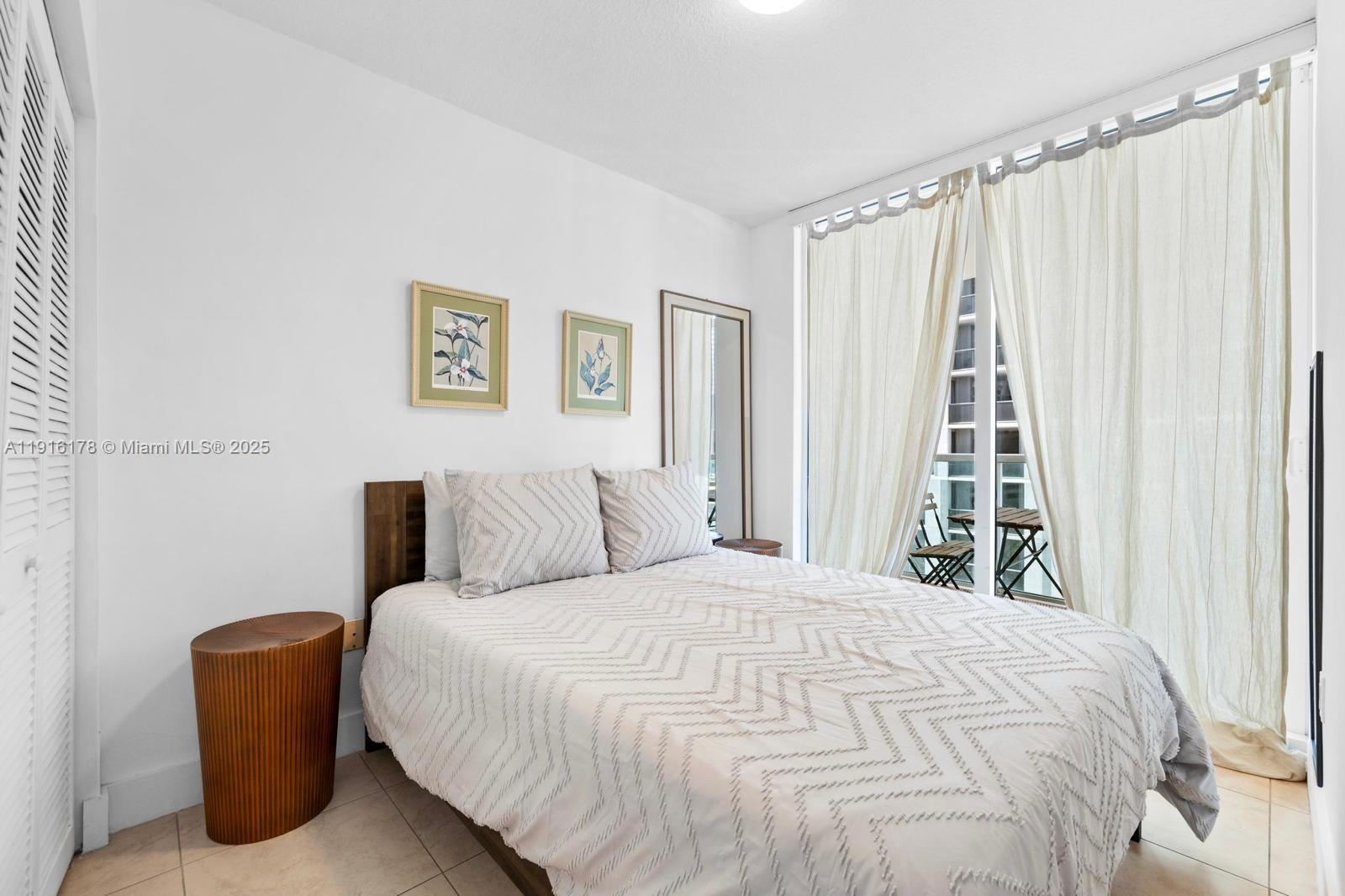 BRICKELL ON THE RIVER S T - Residential