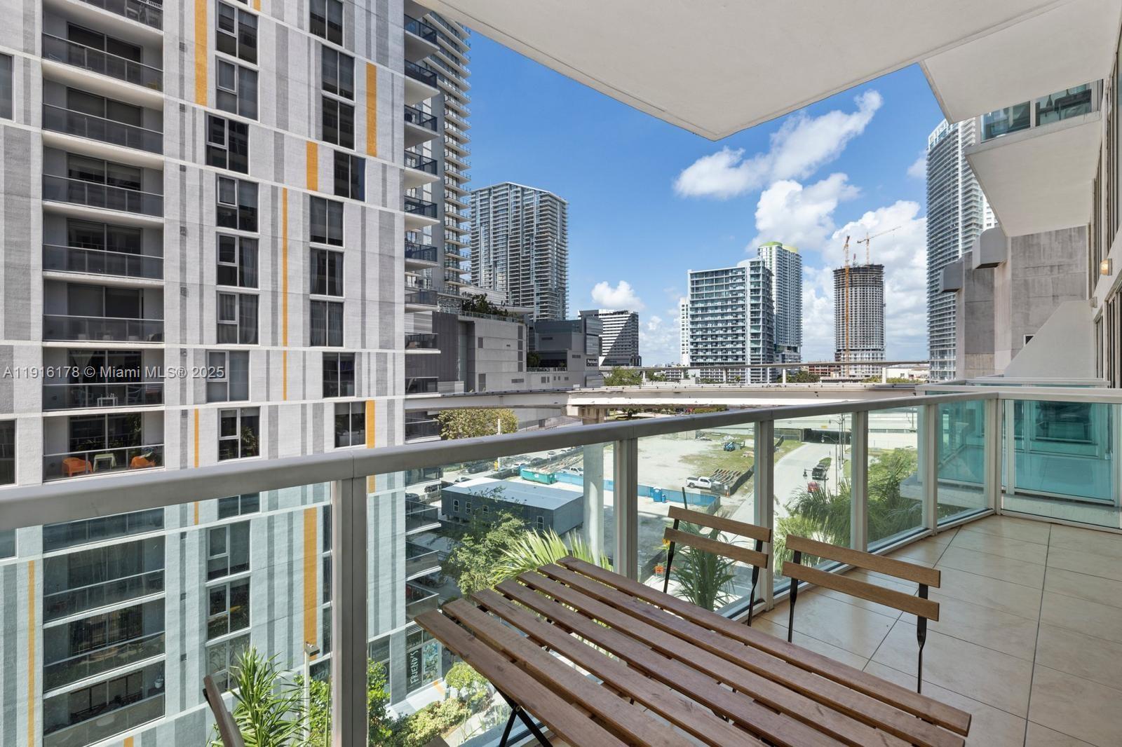 BRICKELL ON THE RIVER S T - Residential