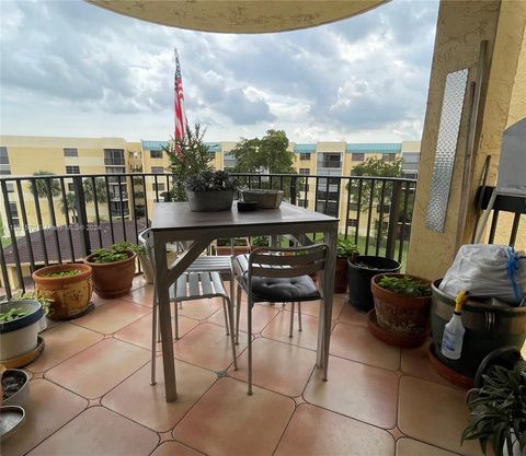 Condominium in Lauderhill FL 6575 Oakland Park Blvd Blvd 2.jpg