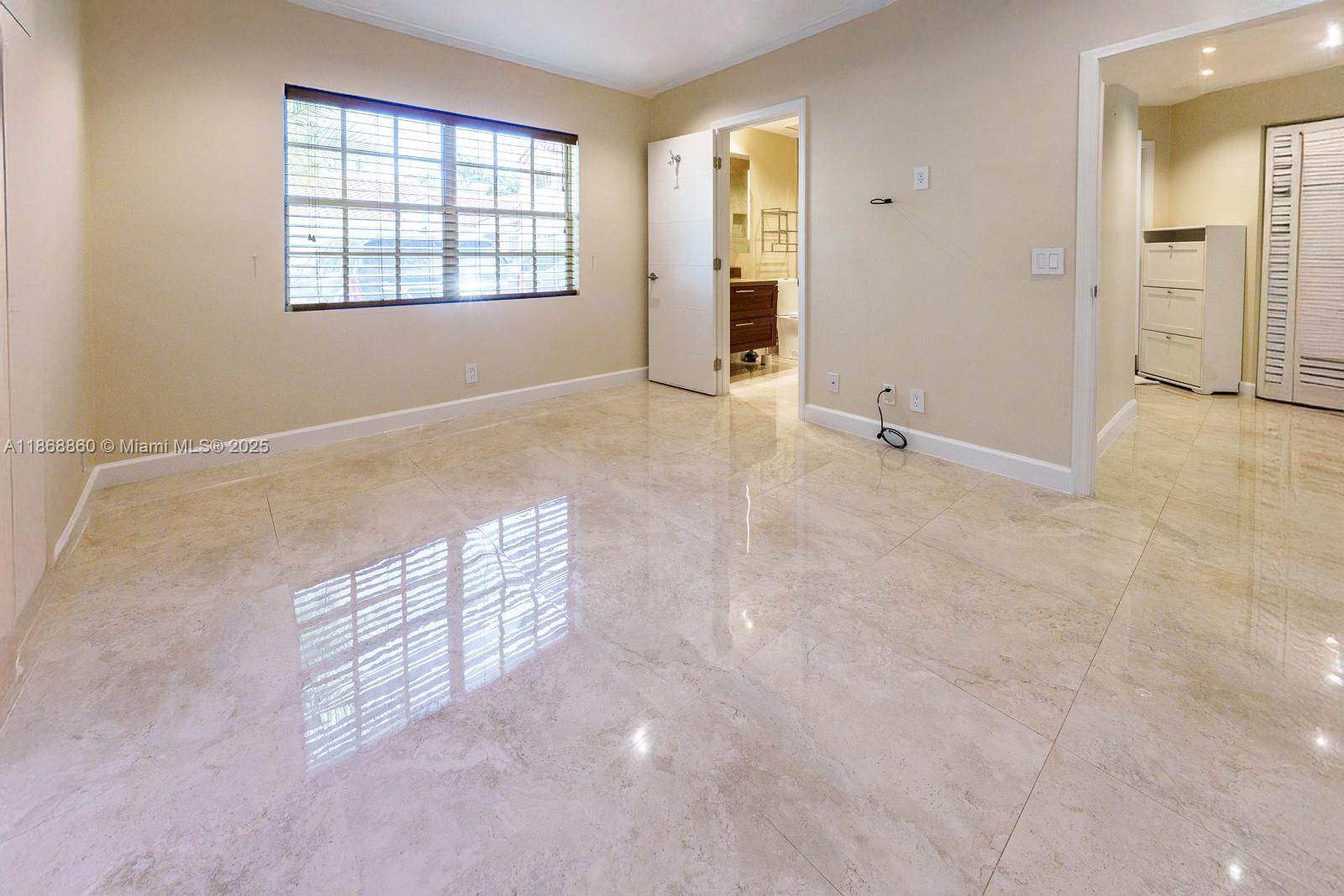 COUNTRY ISLES PHASE II - Residential