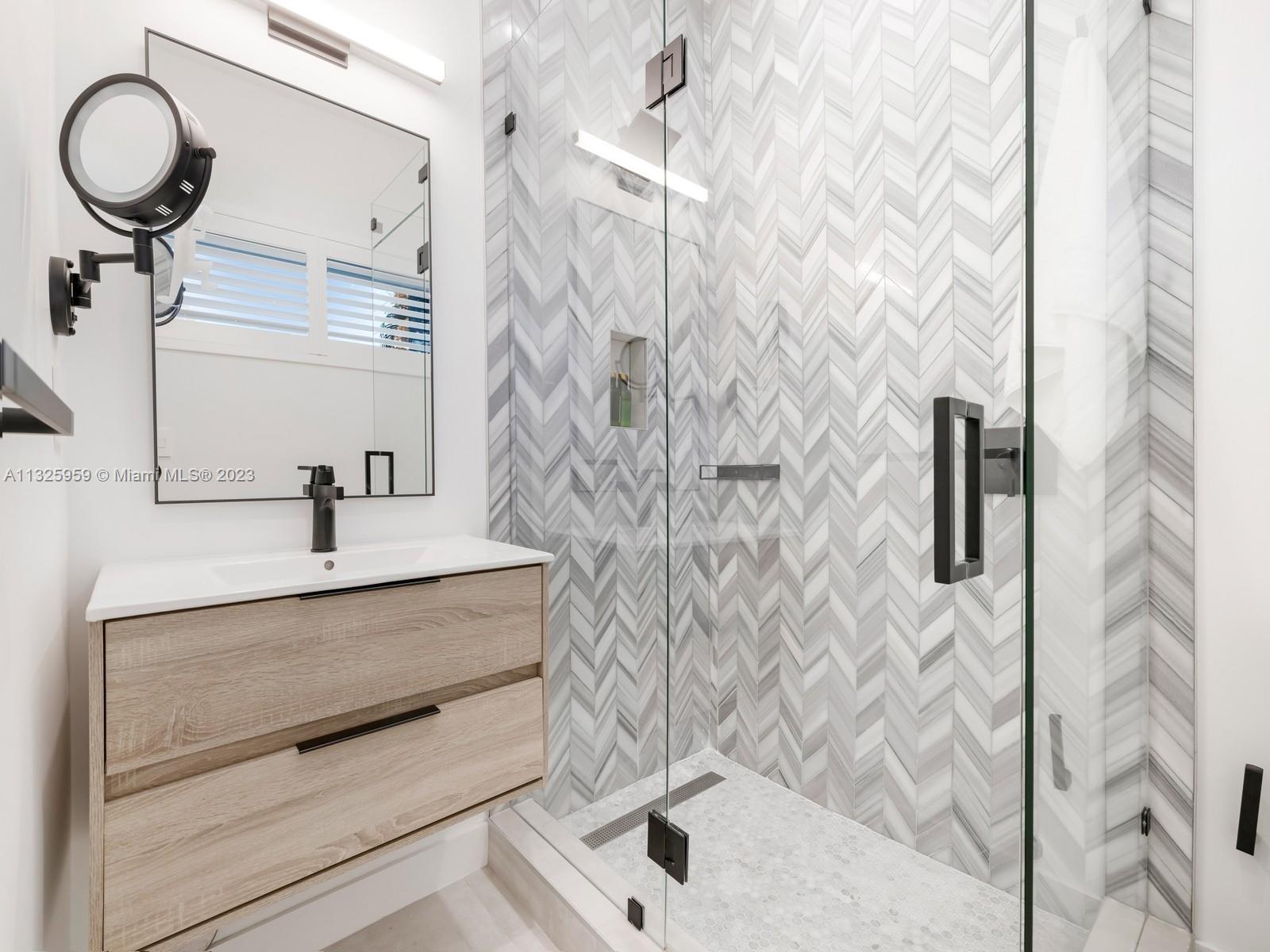 HIGH PINES REV PLAT OF 2N - Residential