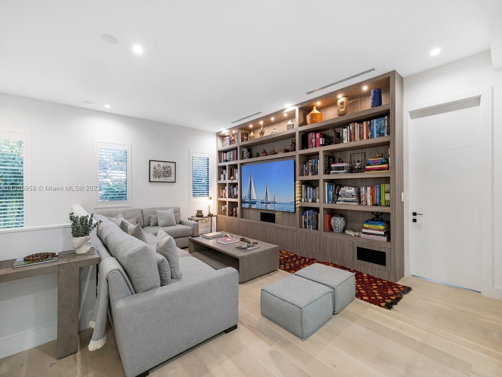 HIGH PINES REV PLAT OF 2N - Residential