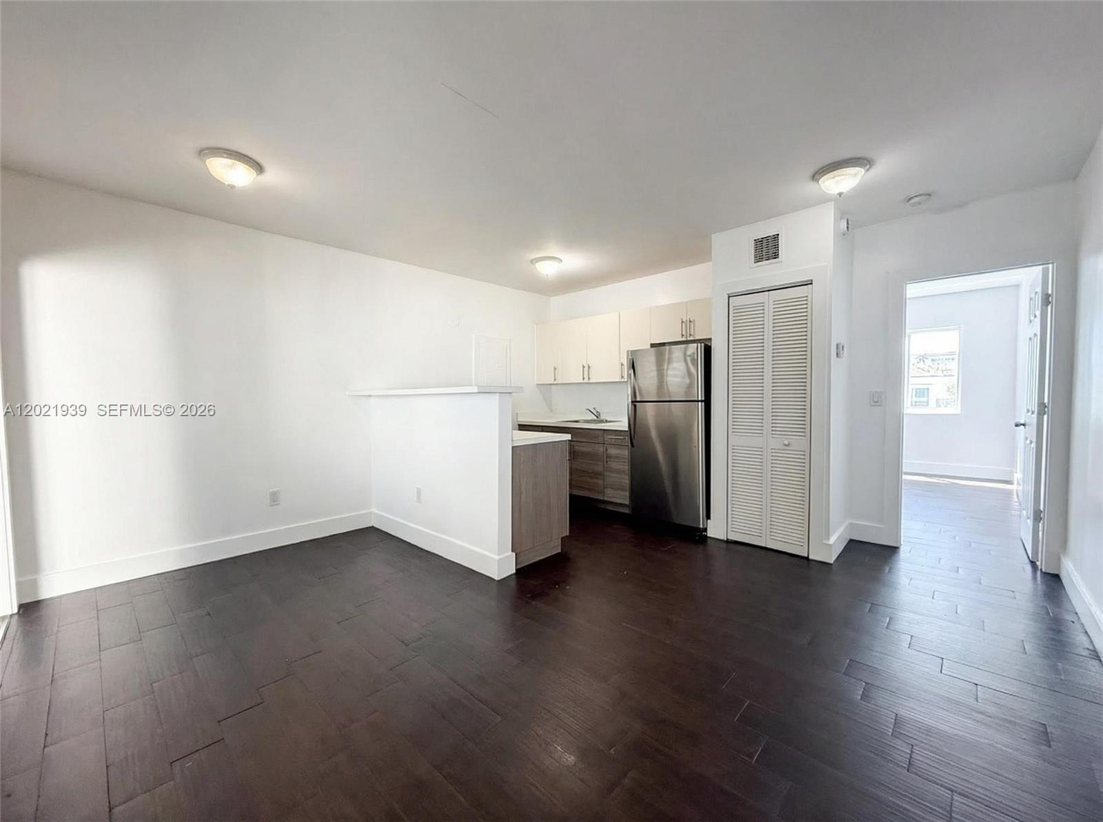 1040 NW 3rd Ave 5