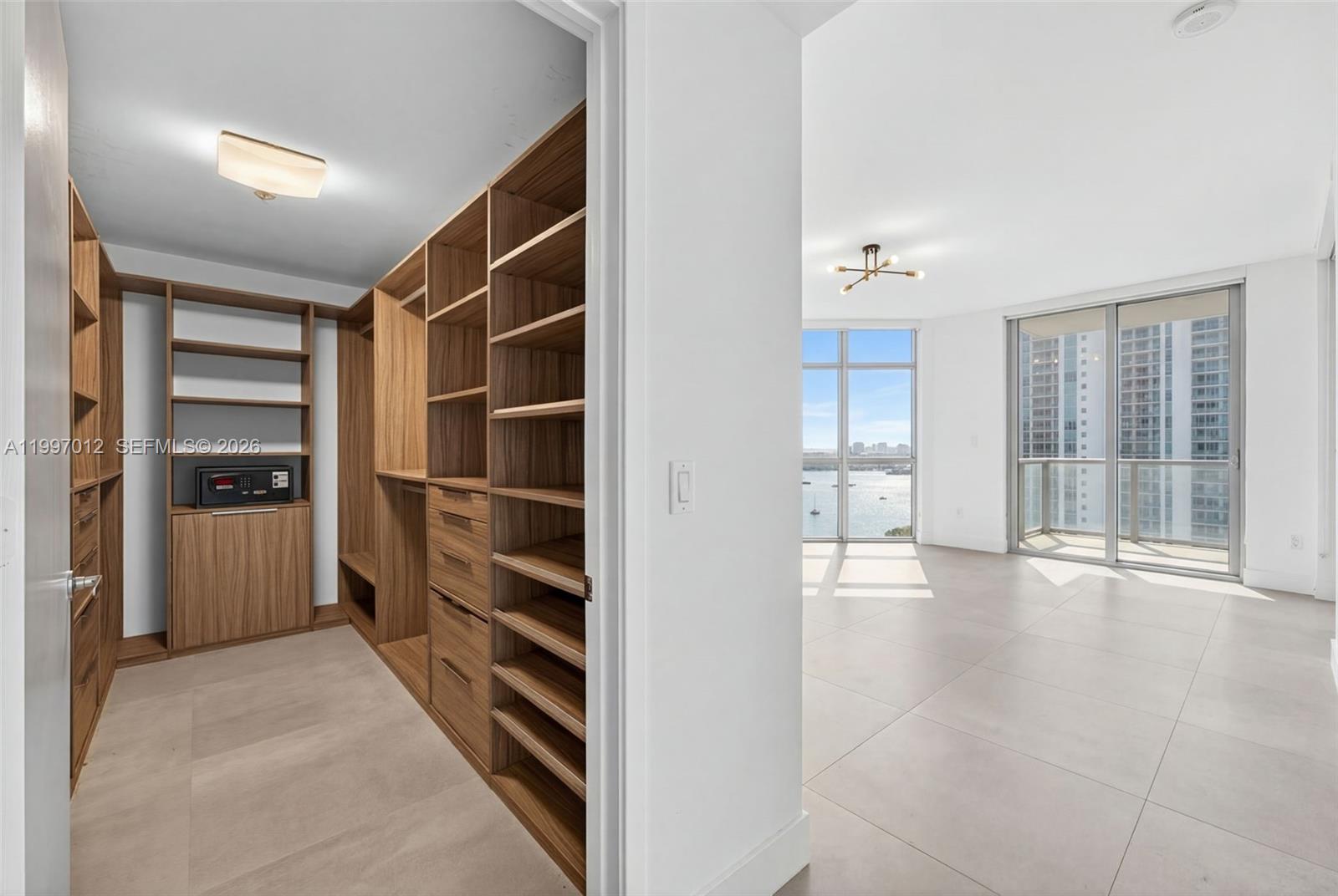 MARINA PALMS RESIDENCES N - Residential